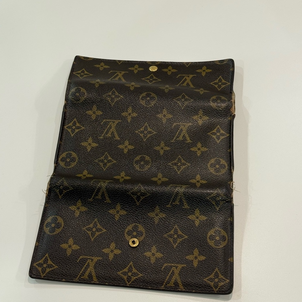Louis Vuitton Brown Monogram Wallet - Picture 11 of 13